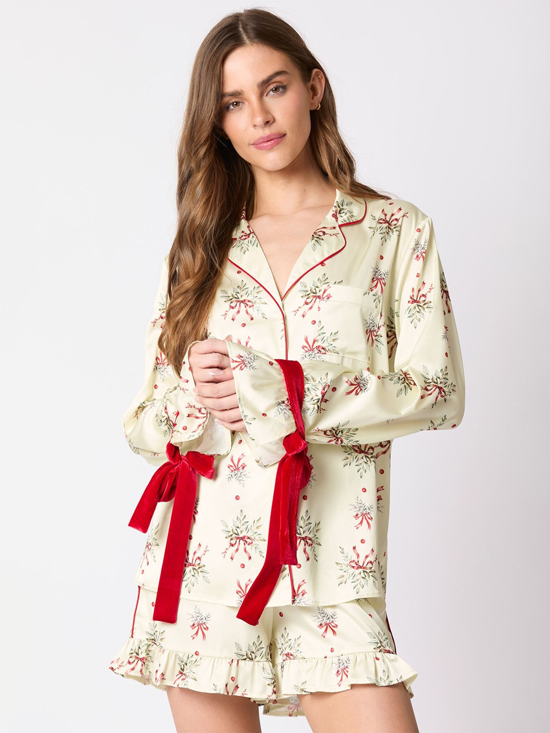 

LULU & SKY Women Floral Printed Night Suit, Beige
