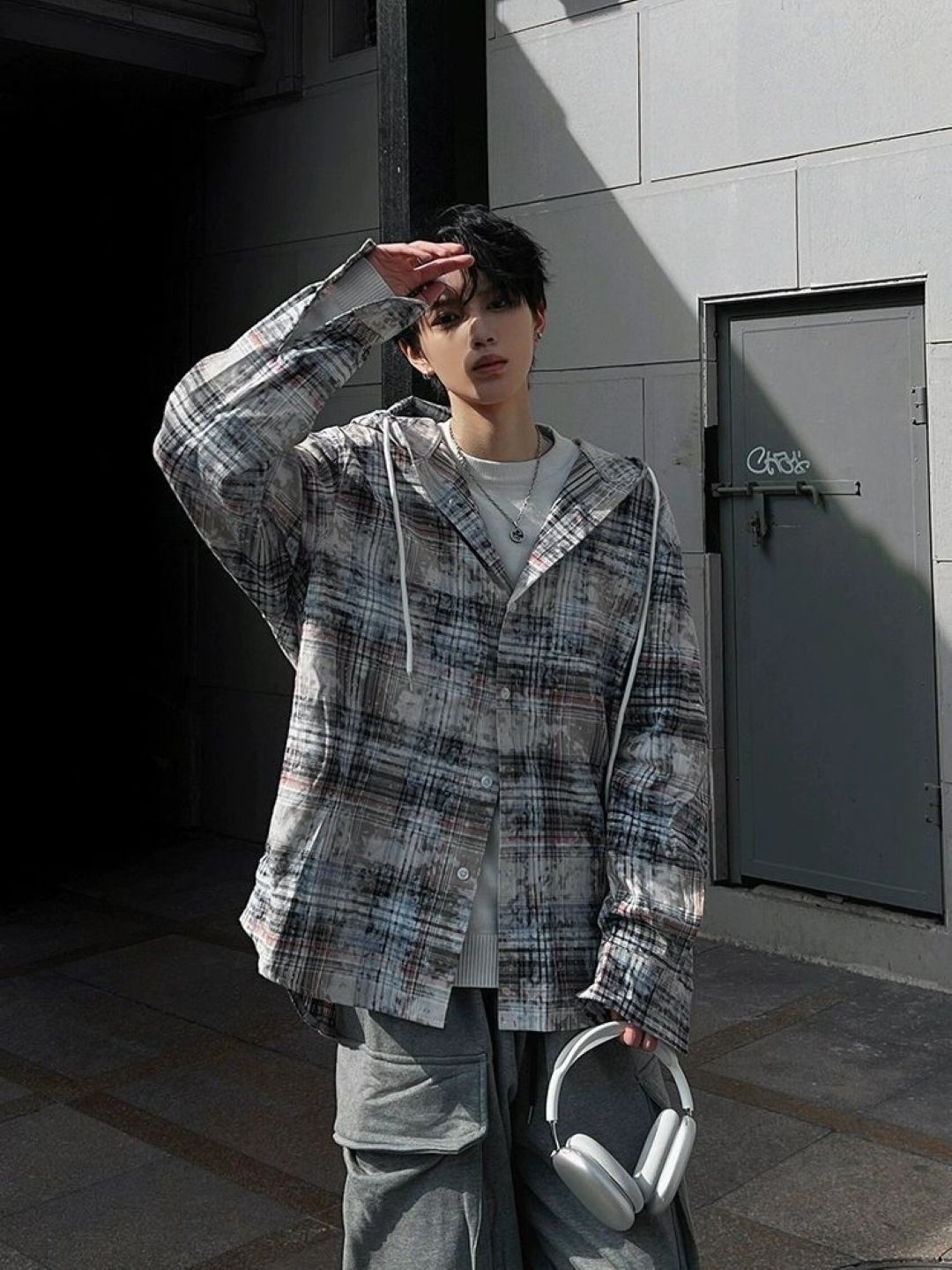 

HERE&NOW Men Original Checked Oversized Casual Shirt, Beige