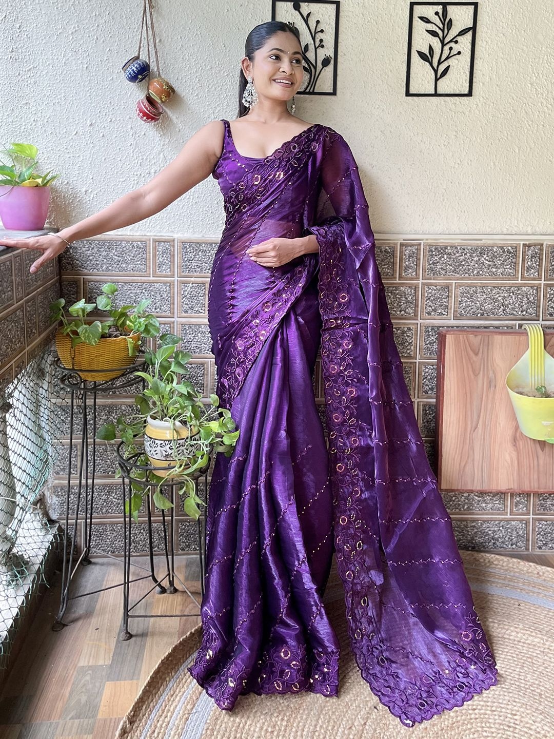 

Mitera Floral Printed Sequinned Saree, Purple