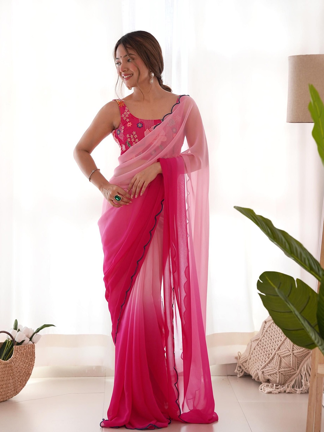 

Mitera Colourblocked Embroidered Pure Georgette Saree, Pink