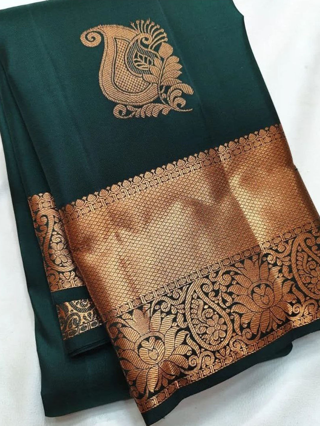 

Wuxi Ethnic Motifs Zari Pure Silk Banarasi Saree, Green