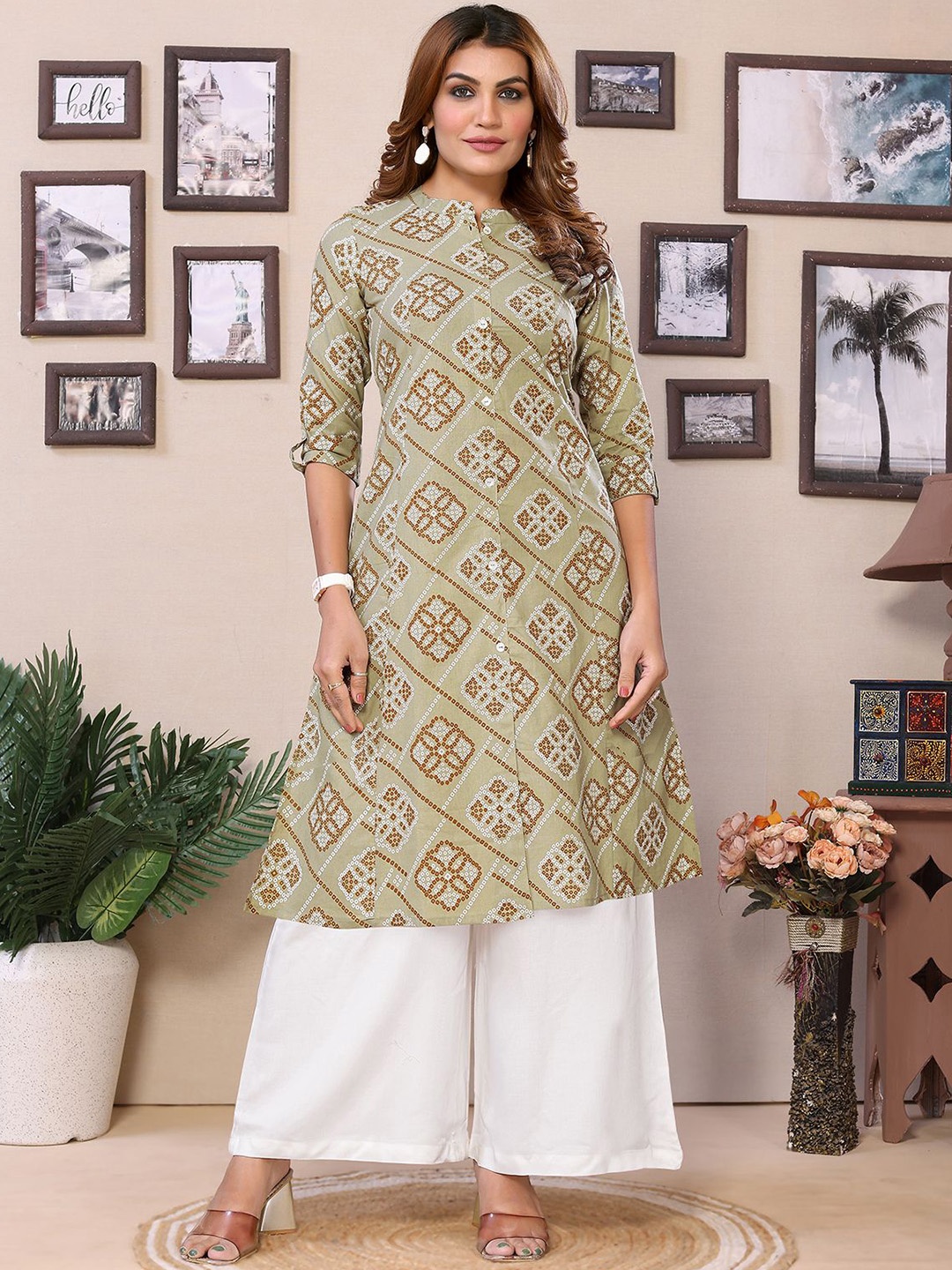 

Rangita Bandhani Printed Regular Cotton A-Line Kurta, Green