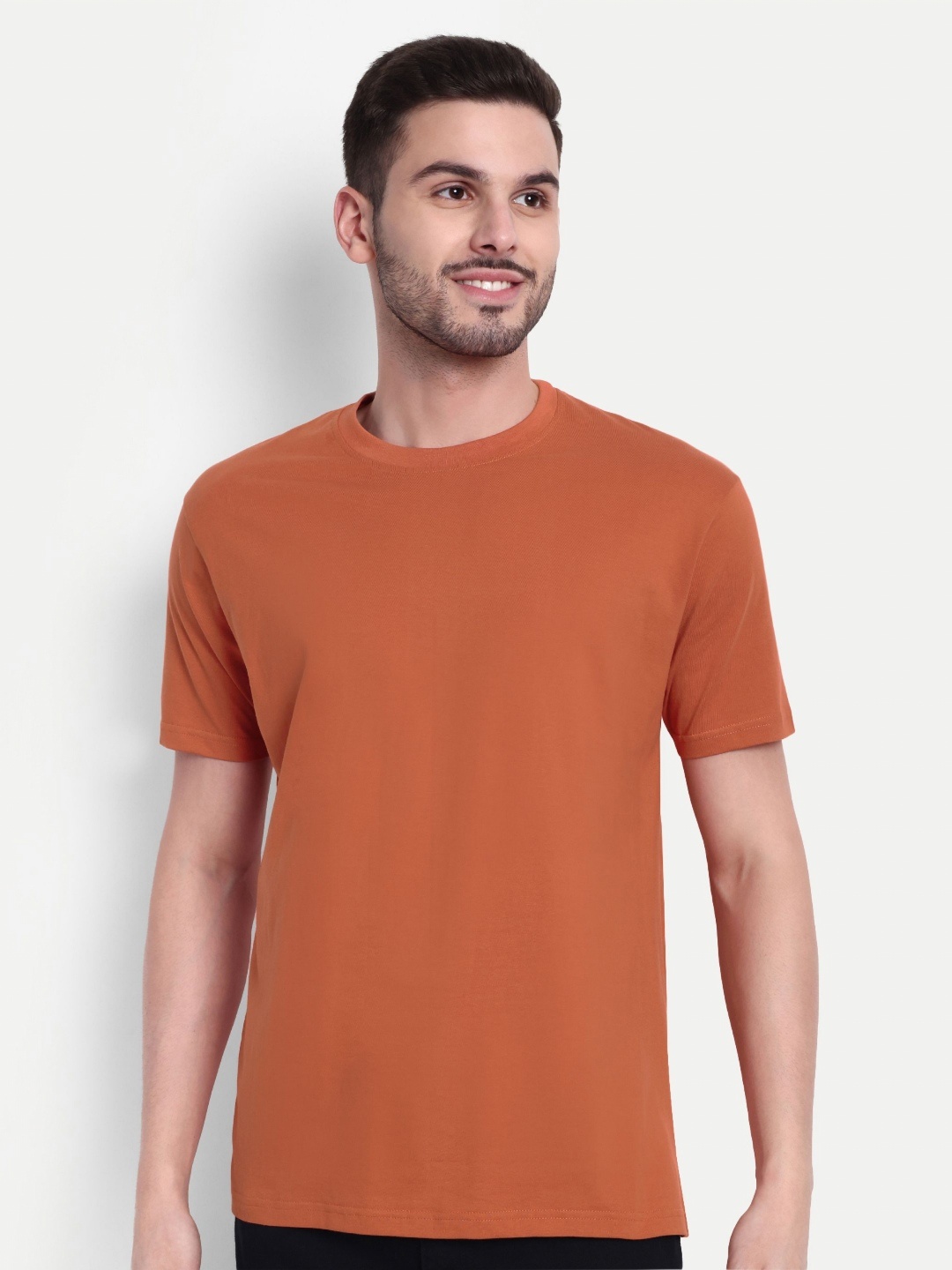 

inner element Men Bio Finish Solid Round Neck Cotton T-shirt, Rust