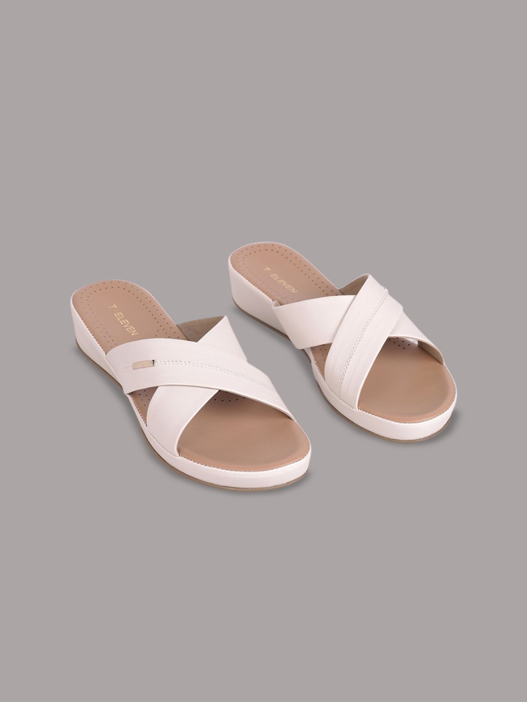 

T.ELEVEN Wedge Sandals, Off white