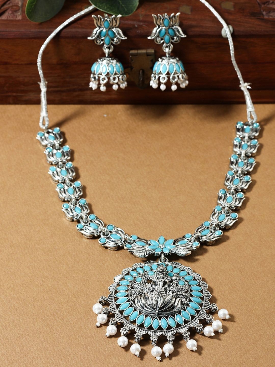 

Sangria Silver-Plated Stone-Studded & Beaded Jewellery Set