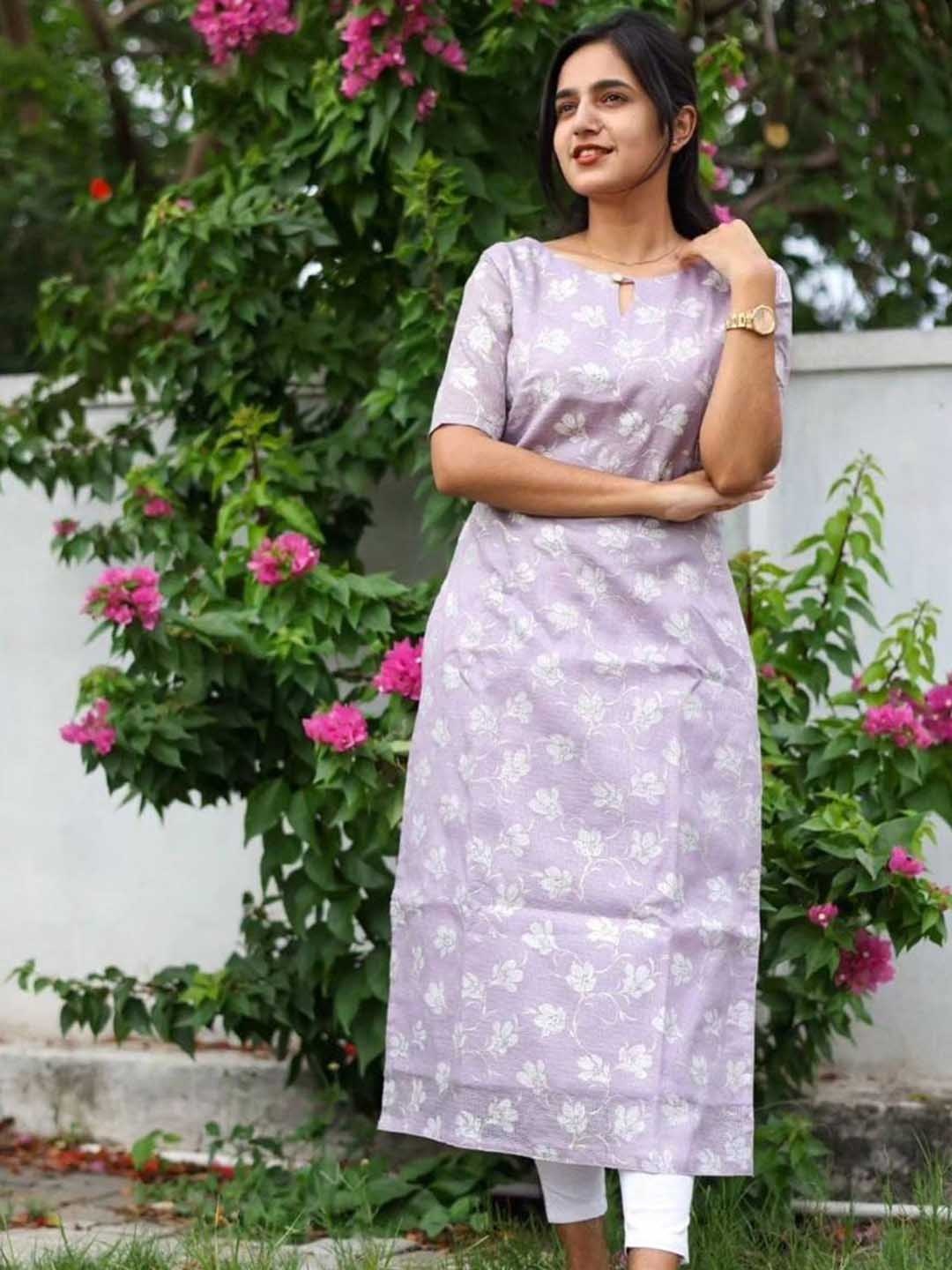 

Rujave Floral Printed Keyhole Neck Floral Kurta, Lavender