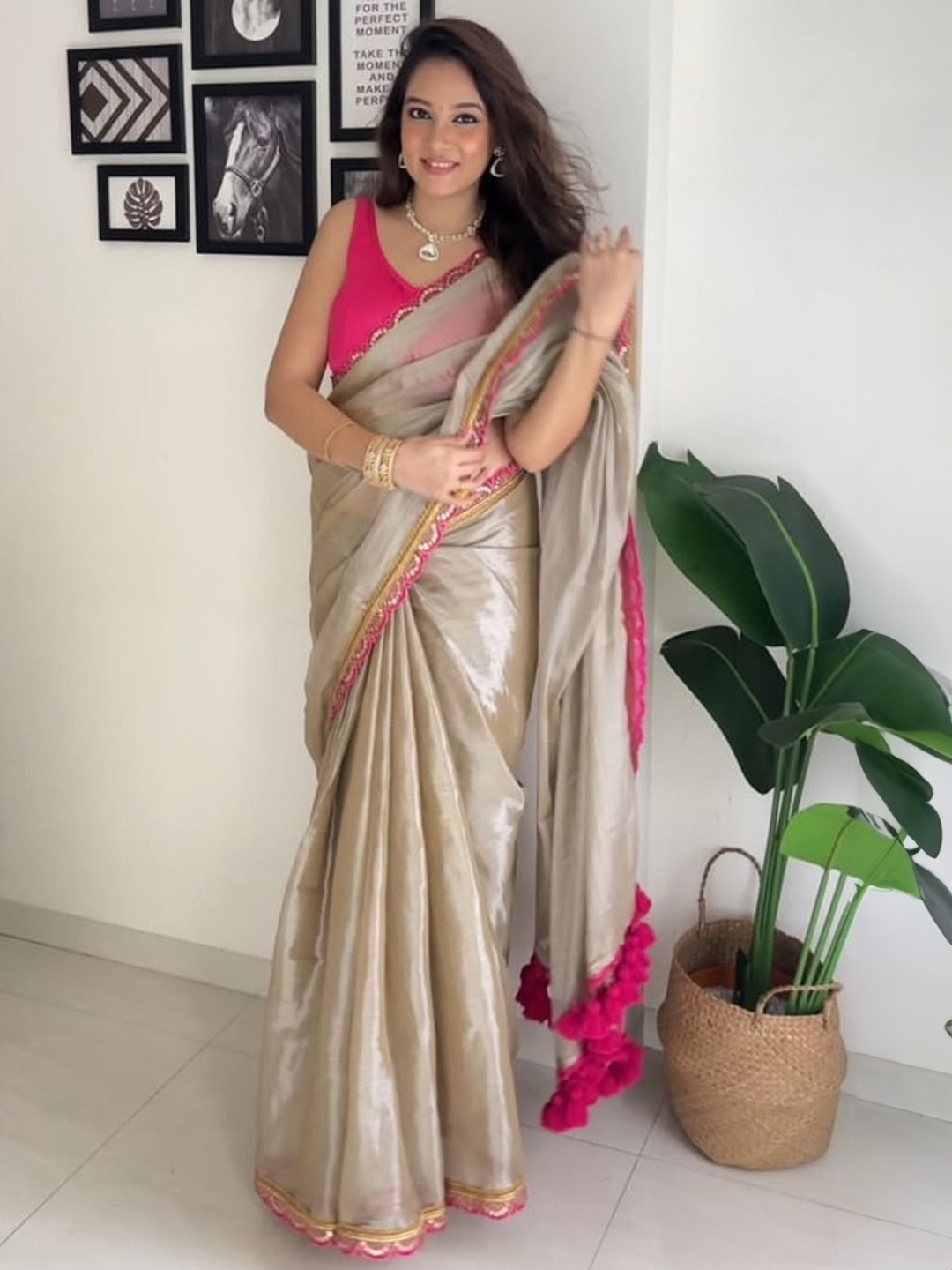 

Anouk Embroidered Tissue Saree, Metallic