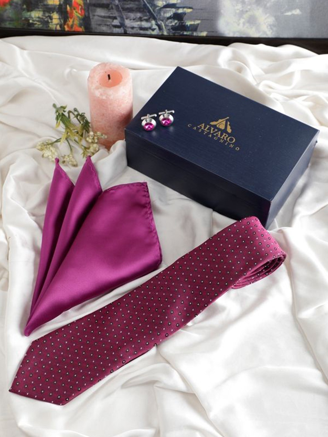 

Alvaro Castagnino Men Accessory Gift Set of Tie, Cufflinks, Pocket Square, Pink