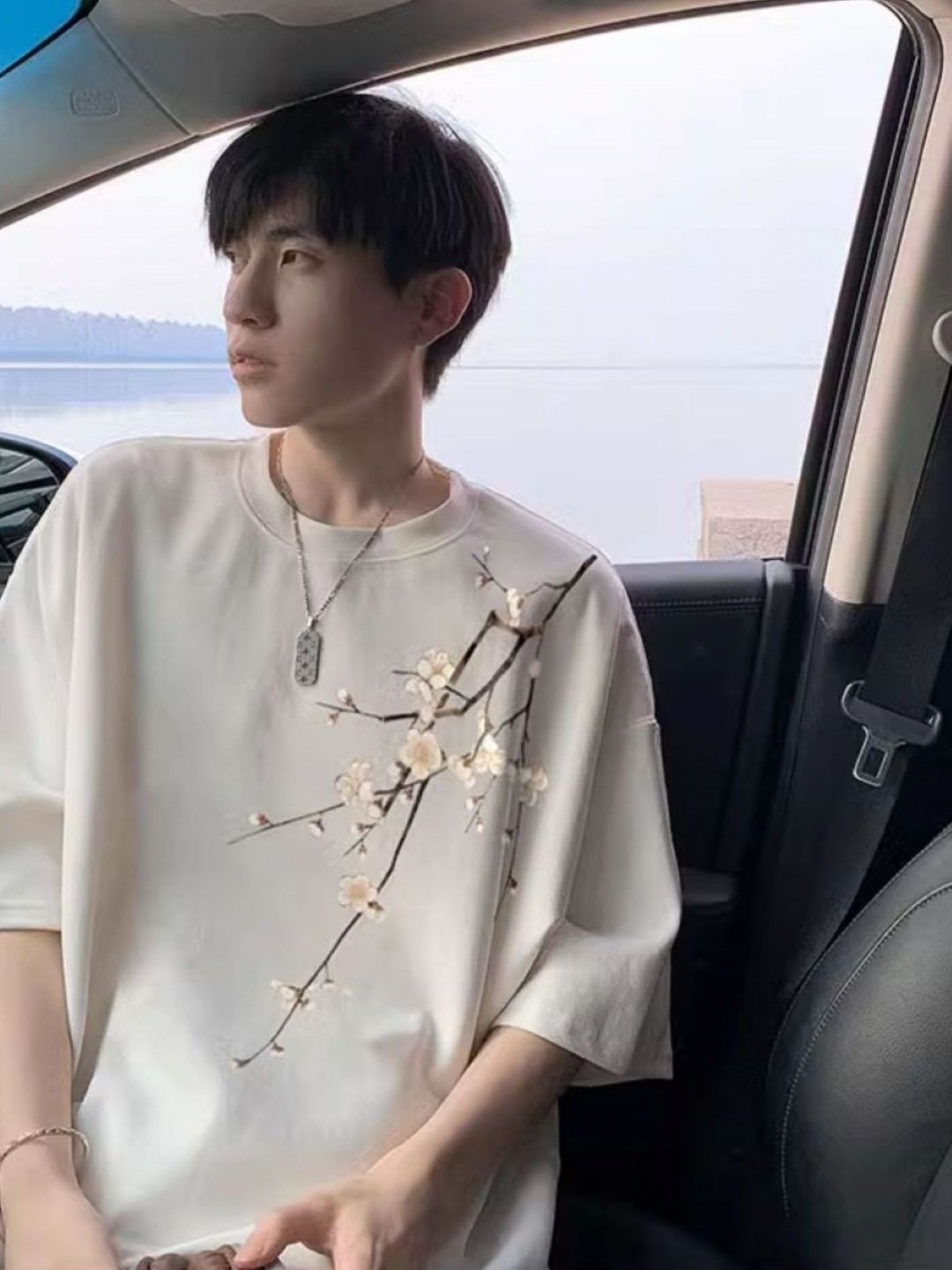 

HERE&NOW Men Floral Printed Round Neck Oversized T-shirt, White