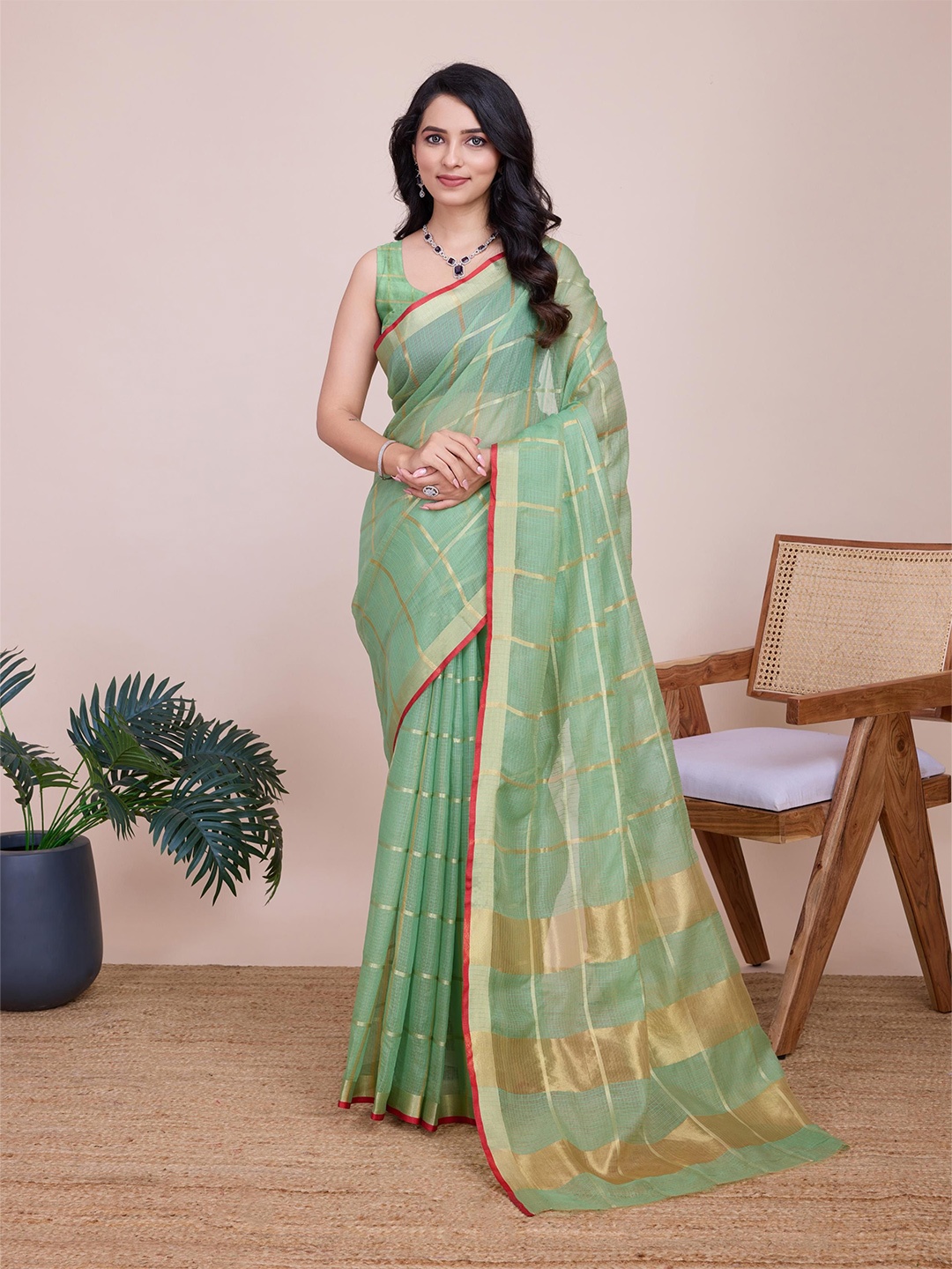 

Mitera Women Checked Zari Saree With Blouse Piece, Green