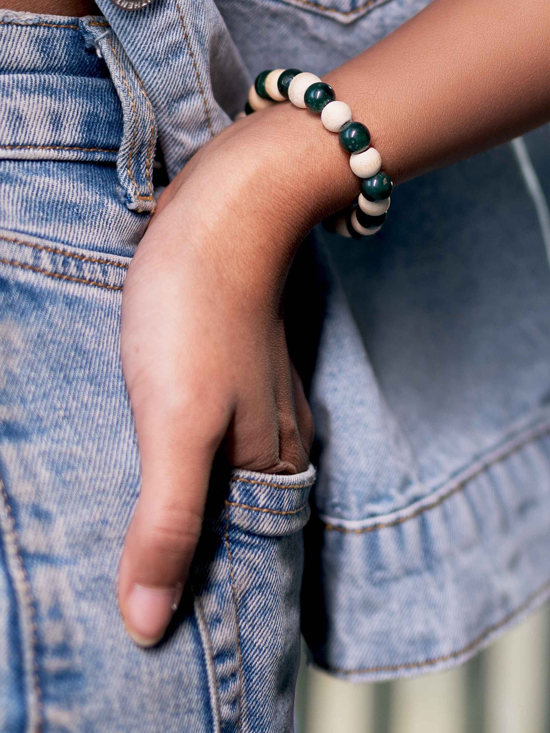 

Astrotalk Unisex Green Jade Tulsi Elasticated Bracelet