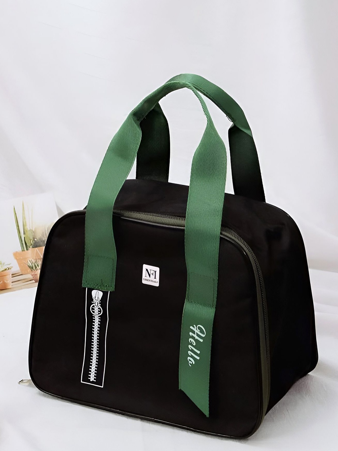 

NFI essentials Unisex Solid Insulated Lunch Bags Travel Accessory, Black