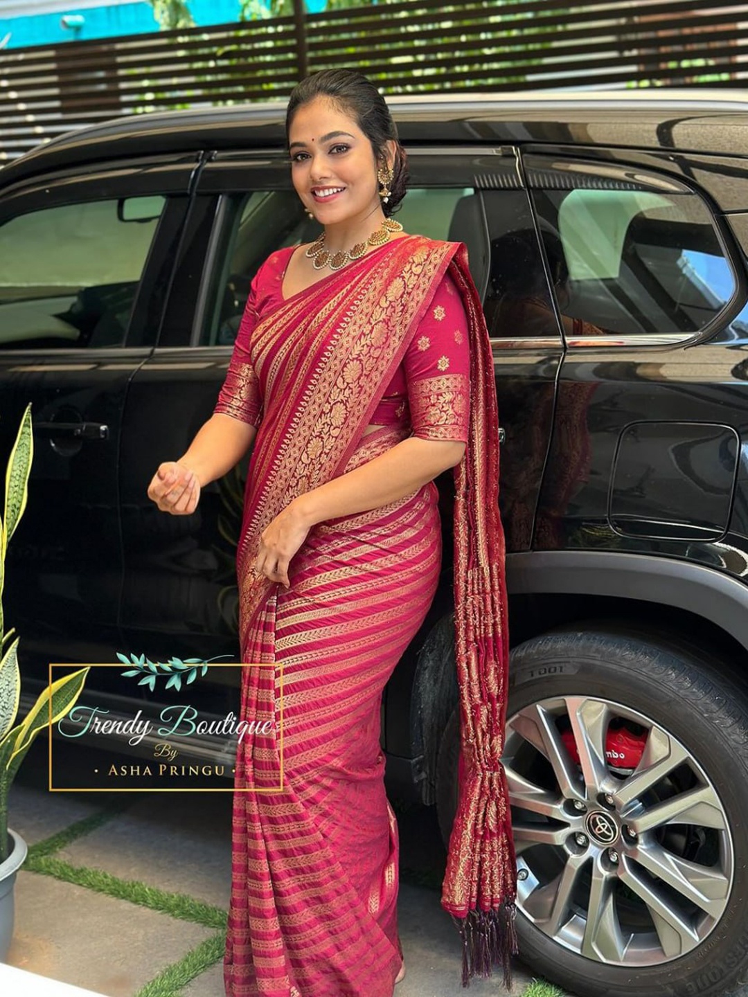 

Kriyansh Woven Design Zari Kanjeevaram Saree, Red
