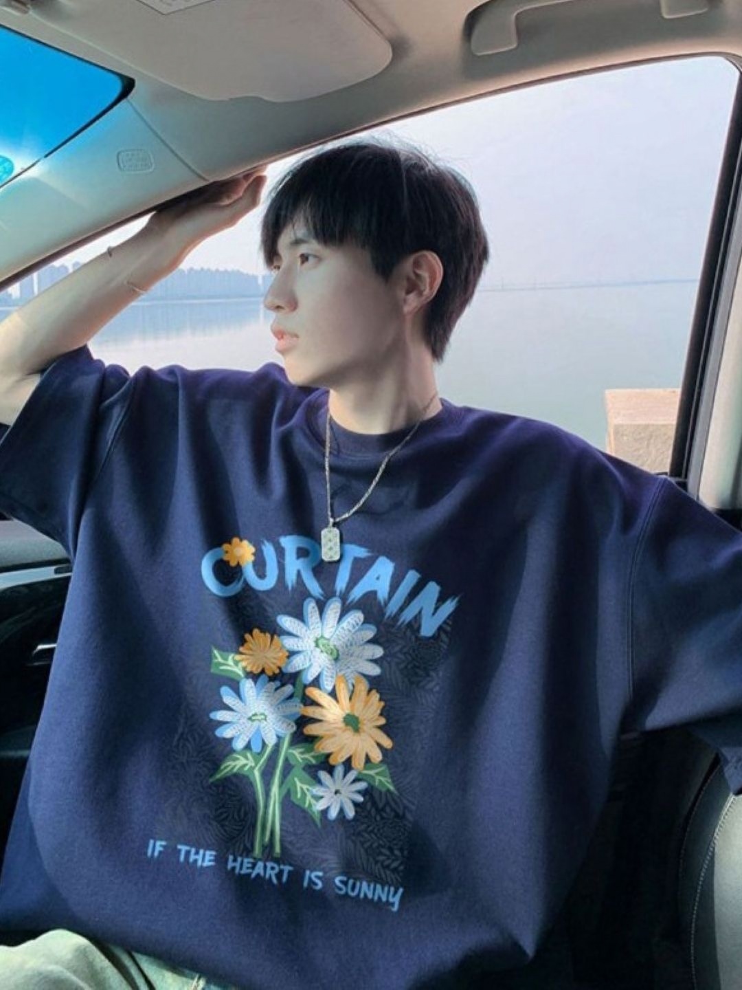 

HERE&NOW Men Floral Printed Round Neck Cotton Oversized T-shirt, Navy blue