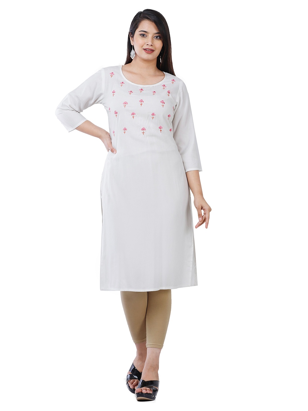 

Aarti Fashion Women Yoke Embroidered Straight Kurta, White