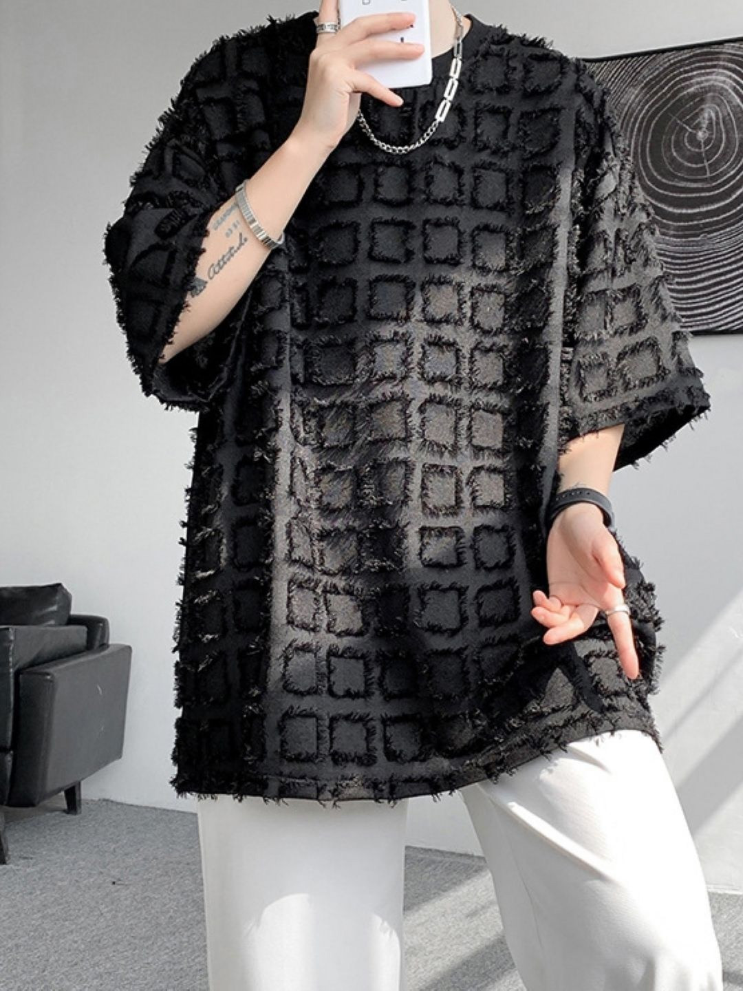 

HERE&NOW Men Self Design Round Neck Oversized T-shirt, Black