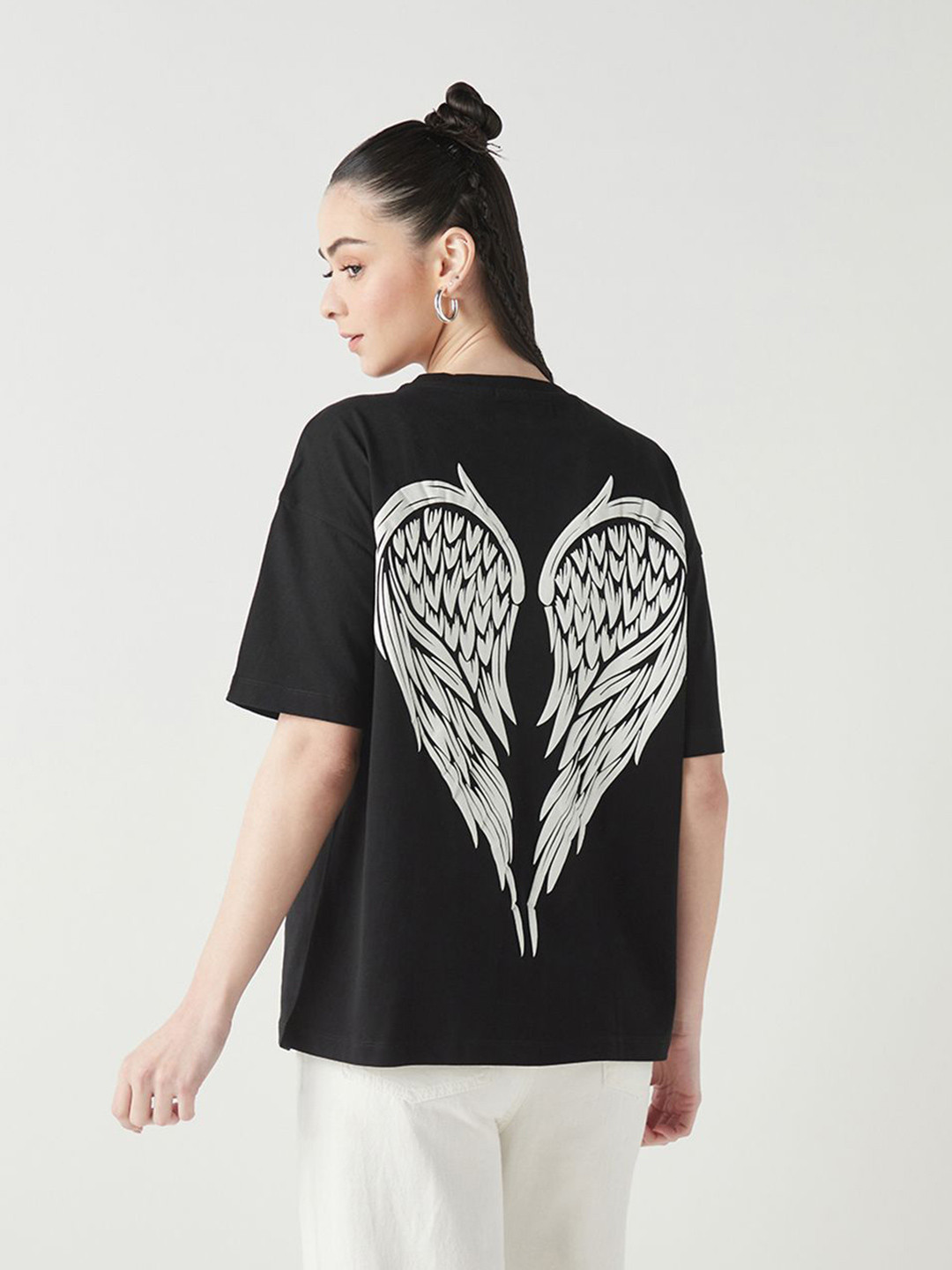 

Bewakoof Women Graphic Printed Round Neck Cotton Oversized T-shirt, Black