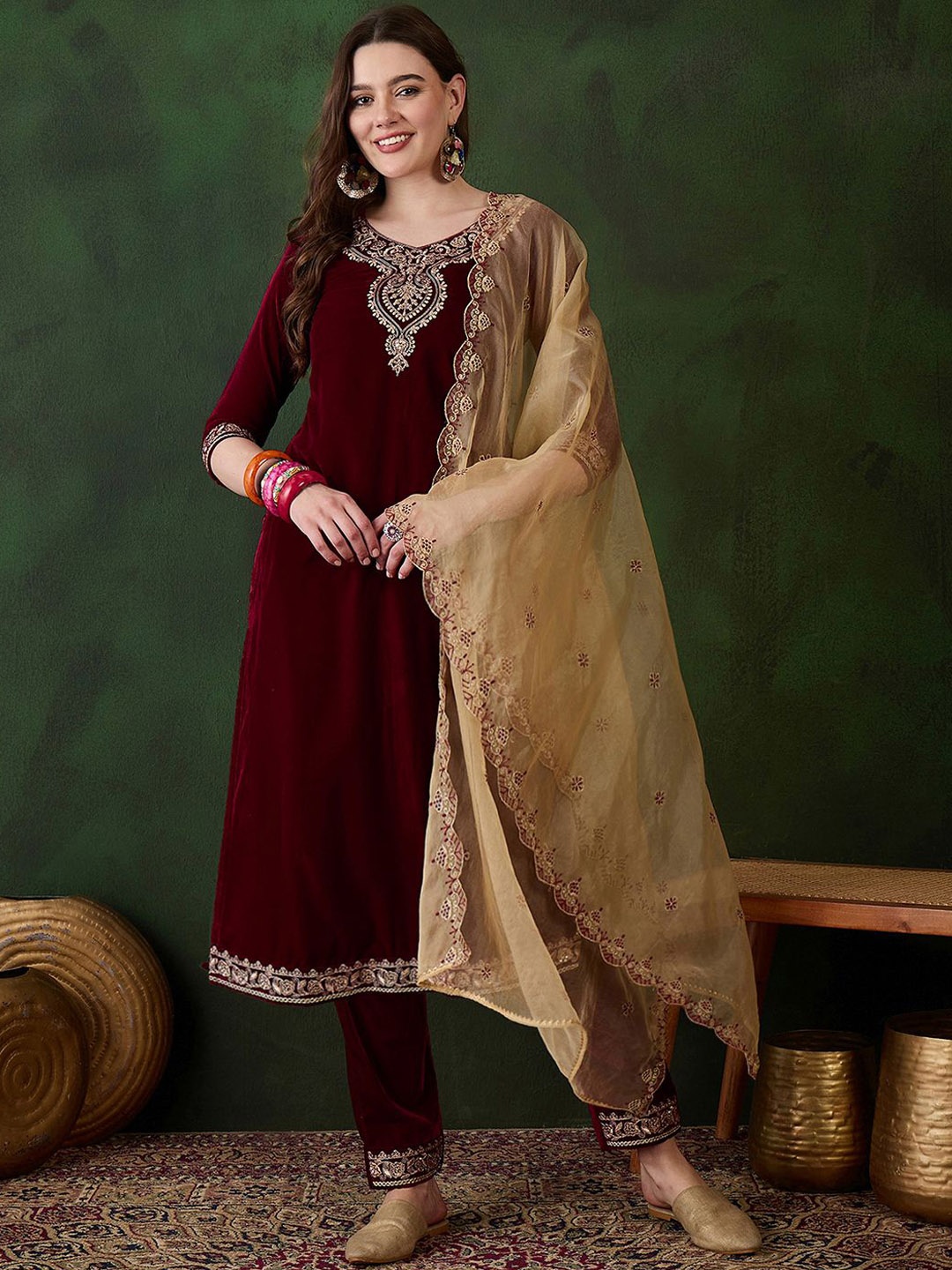 

Sangria Floral Embroidered Sequinned Velvet Kurta with Trouser & Dupatta, Maroon