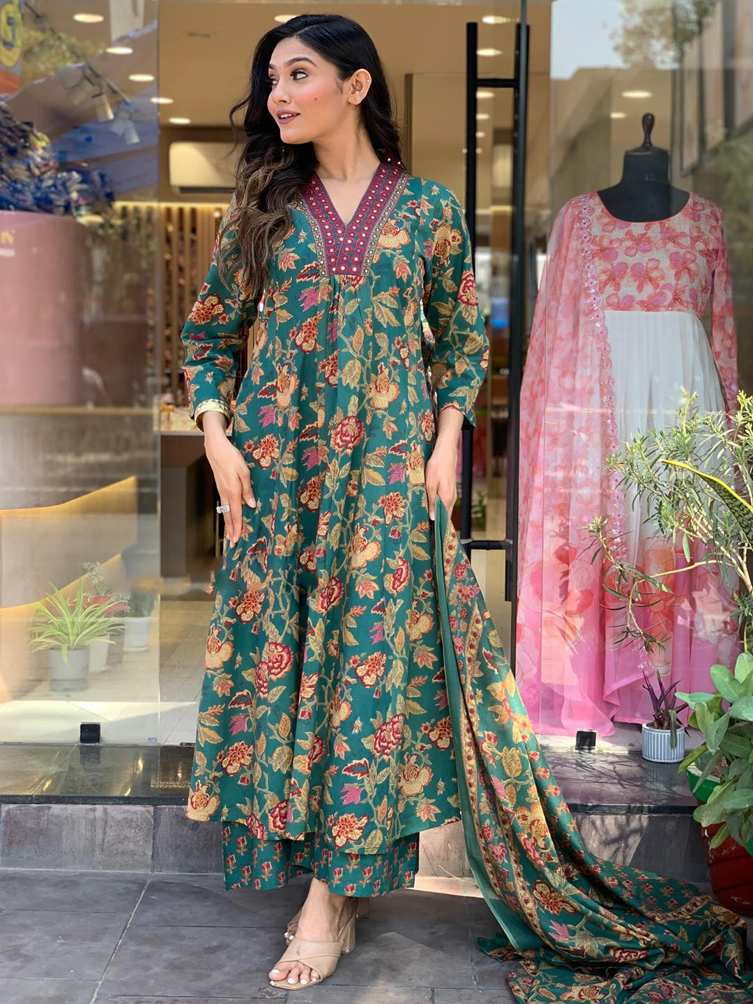 

Anni Designer Women Floral Printed V-Neck Anarkali Kurta with Palazzos & Dupatta, Green