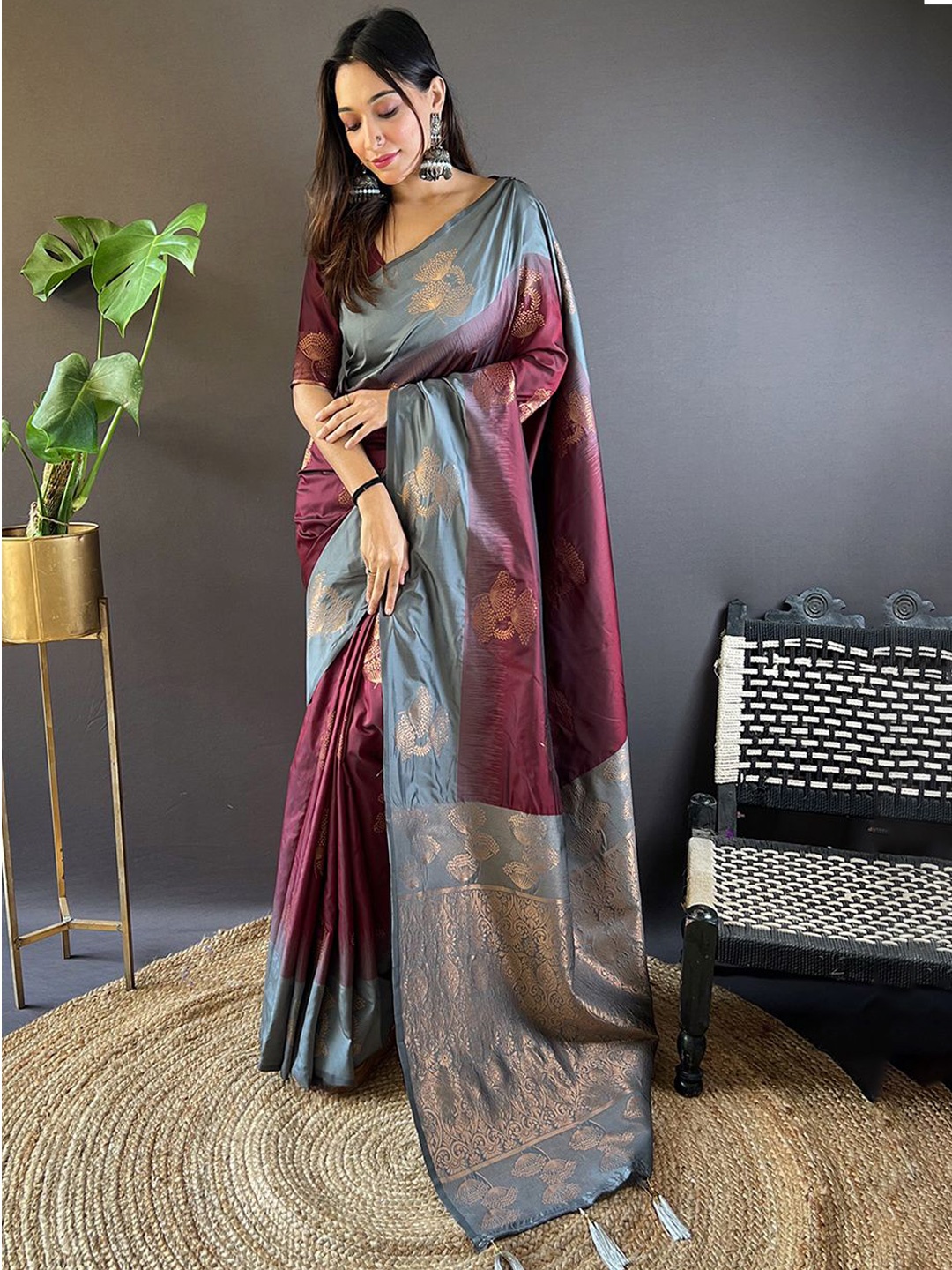 

Mitera Woven Design Zari Saree, Burgundy