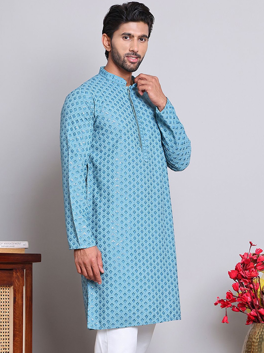 

Anouk Floral Embroidered Sequinned Mandarin Collar Straight Kurta, Blue
