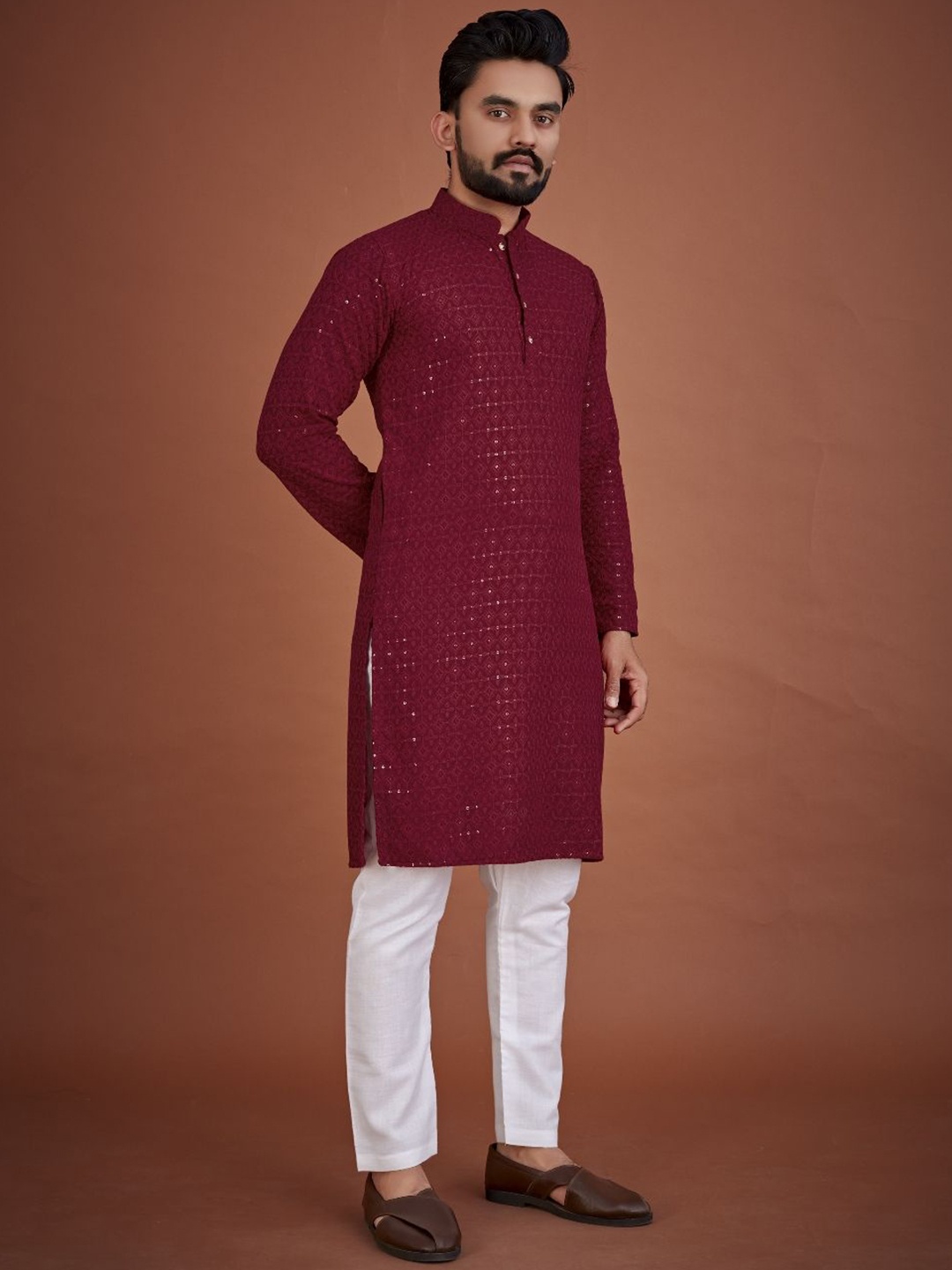 

CHARLOTTE GRACIOUS Floral Embroidered Mandarin Collar Straight Kurta, Maroon