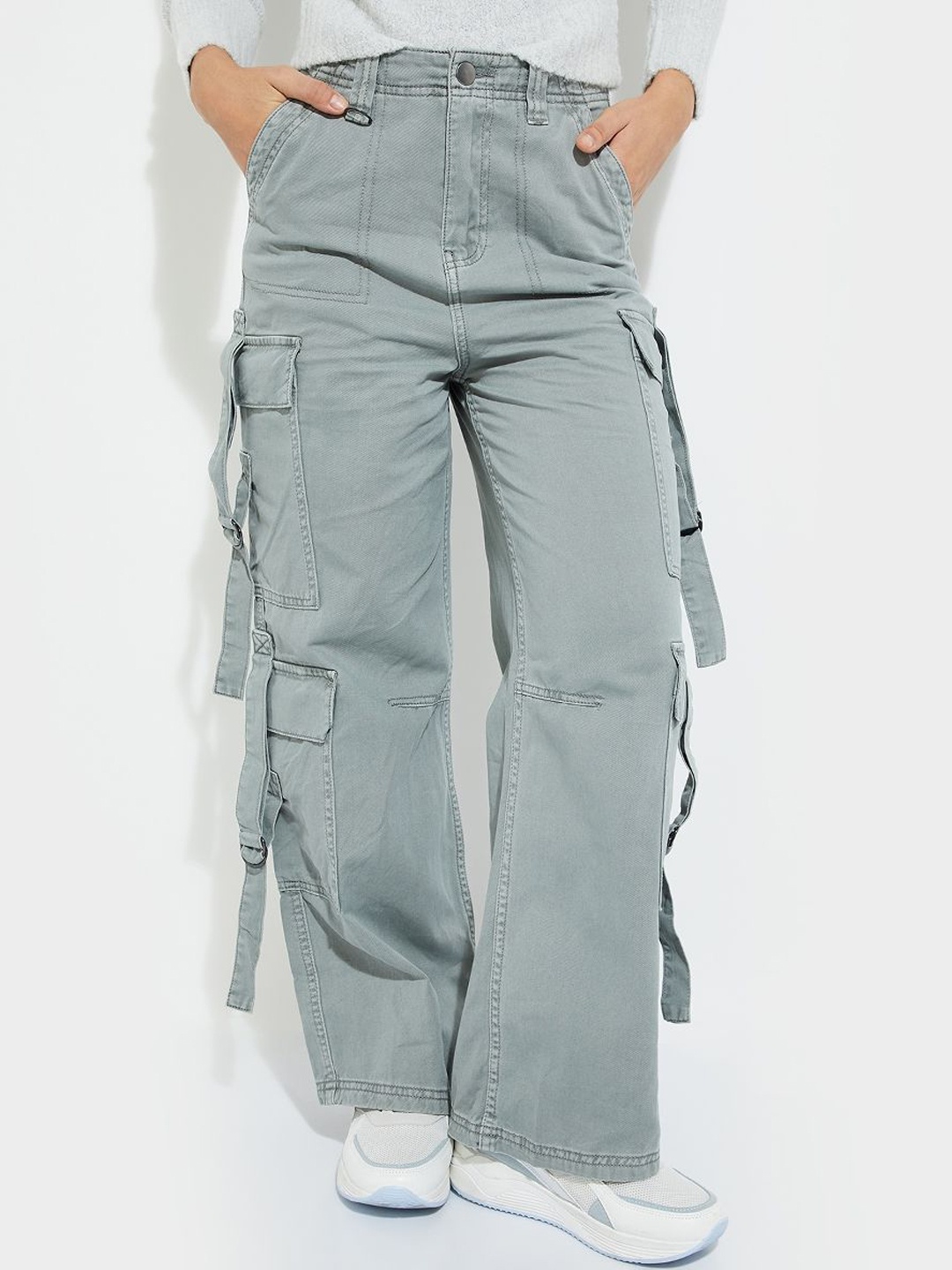 

MAX URB_N Women Solid Cargos, Grey
