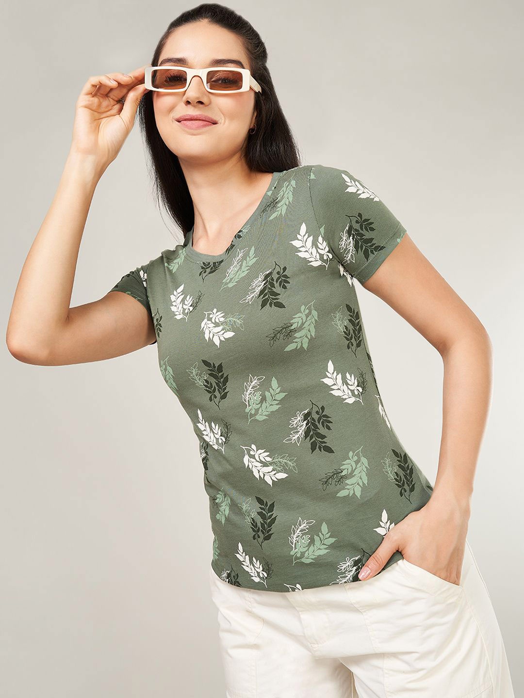 

Honey by Pantaloons Women Cotton Tropical Printed Round Neck Top, Green