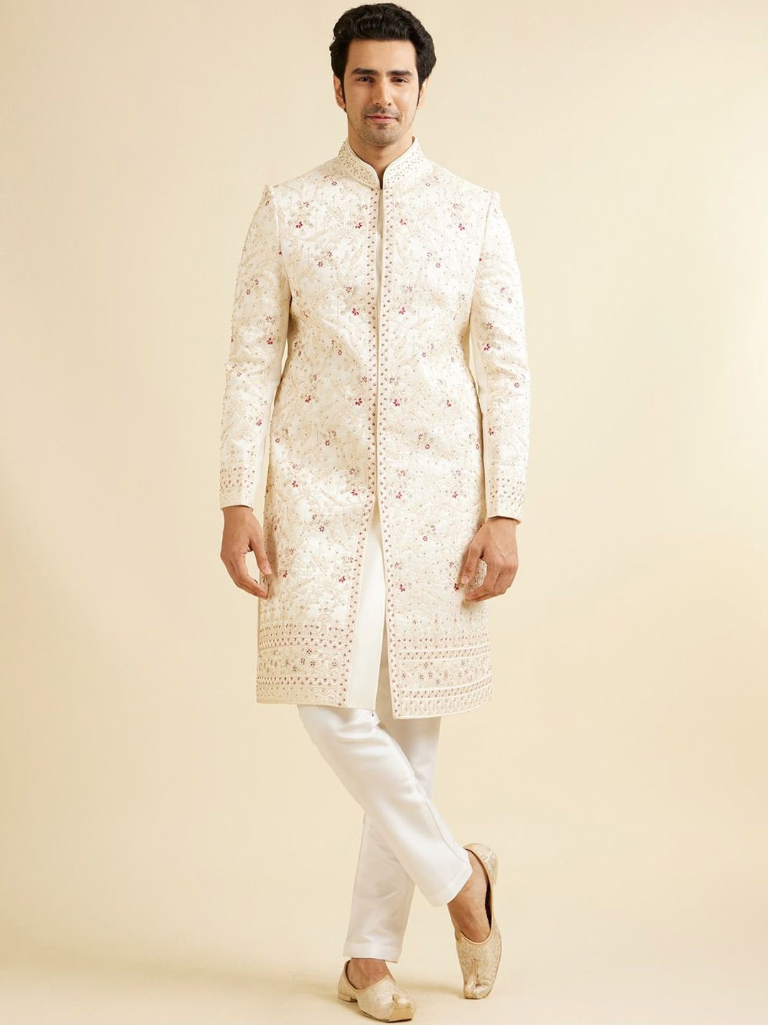 

Manyavar Men Embroidered Zardazi Sherwani, Cream