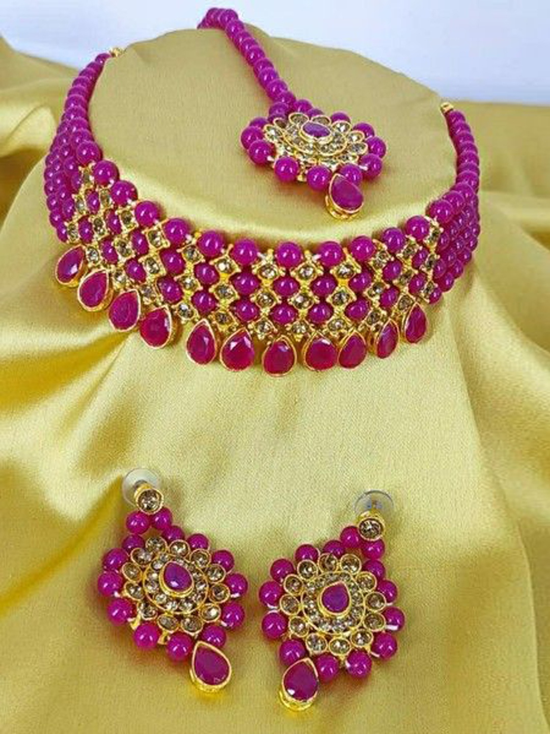 

Gyaan Jewels Gold-Plated Stone-Studded & Beaded Necklace & Earrings With Maang Tika, Pink