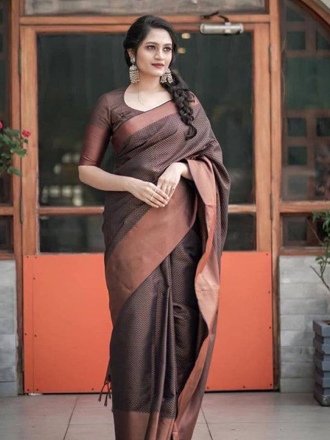

Wuxi Woven Design Pure Silk Banarasi Saree, Brown