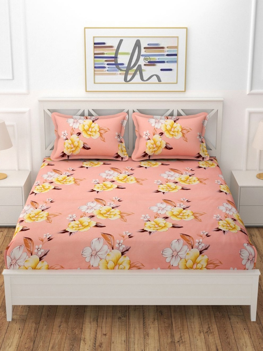 

YaAkholic Peach-Coloured & Brown Floral 210 TC King Bedsheet with 2 Pillow Covers