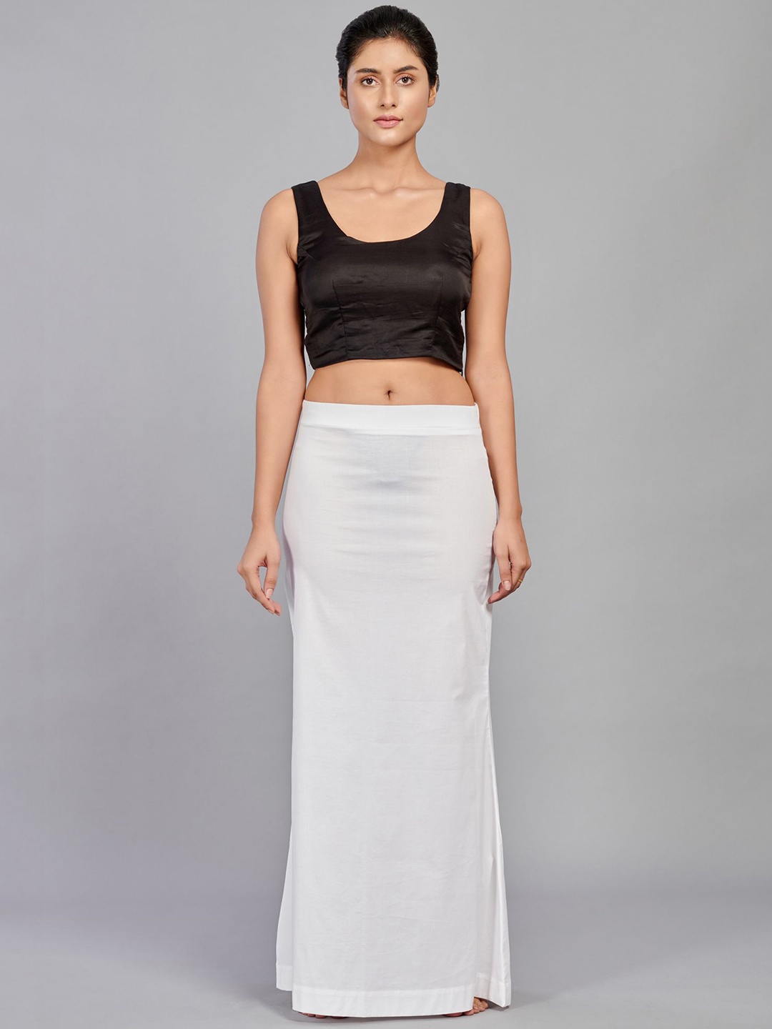 

I AM BY DOLLY JAIN D'coat Simple Petticoat Saree Shapewear, White
