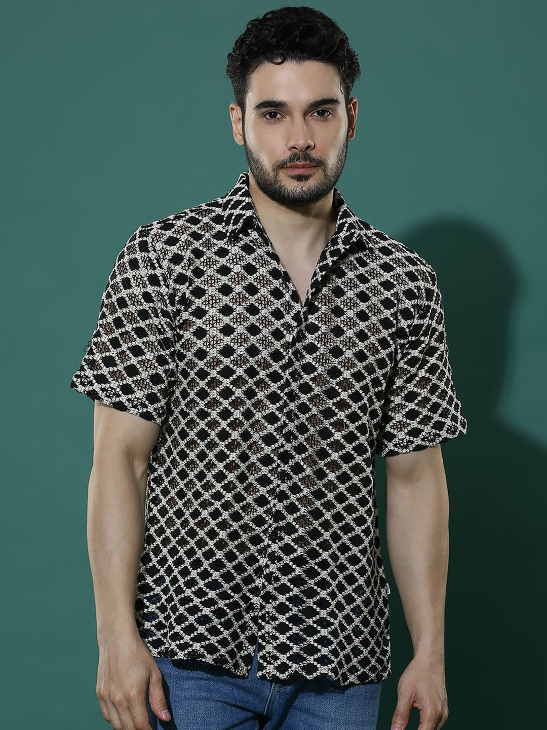 

HERE&NOW Men Spread Collar Textured Polycotton Casual Shirt, Black