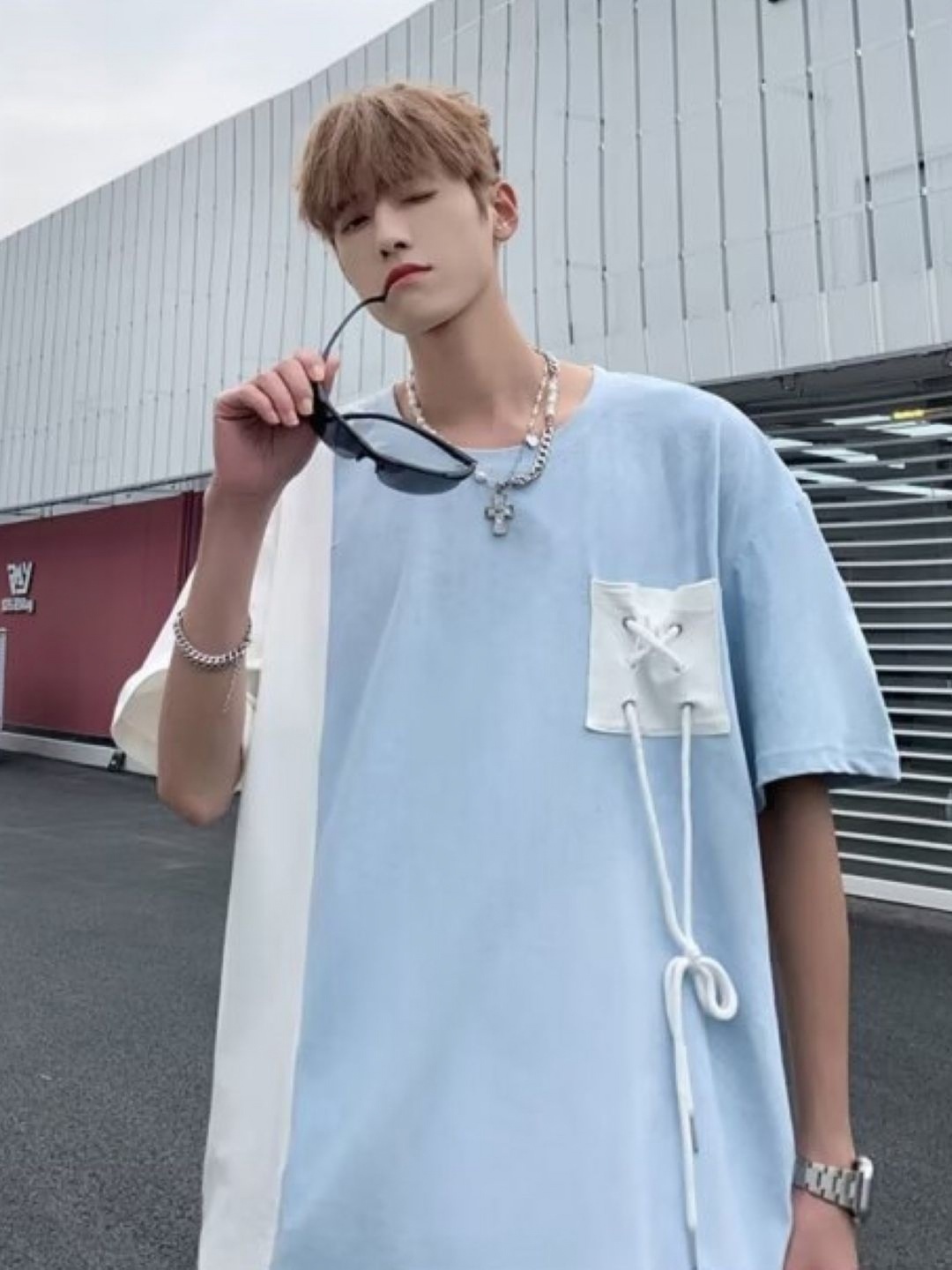 

HERE&NOW Men Colourblocked Round Neck Oversized T-shirt, Blue