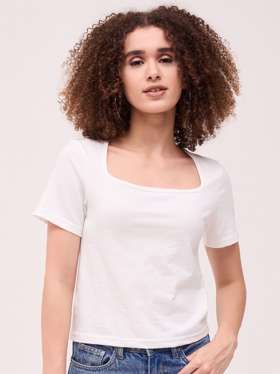 

Mayra Women Solid Scoop Neck Cotton T-shirt, White