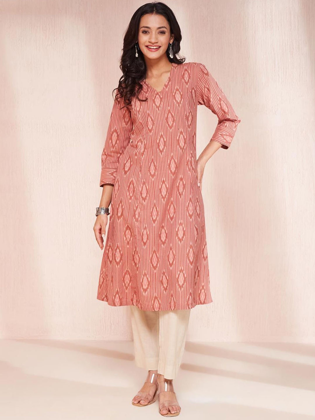 

Fabindia Women Thread Work Kurta, Red