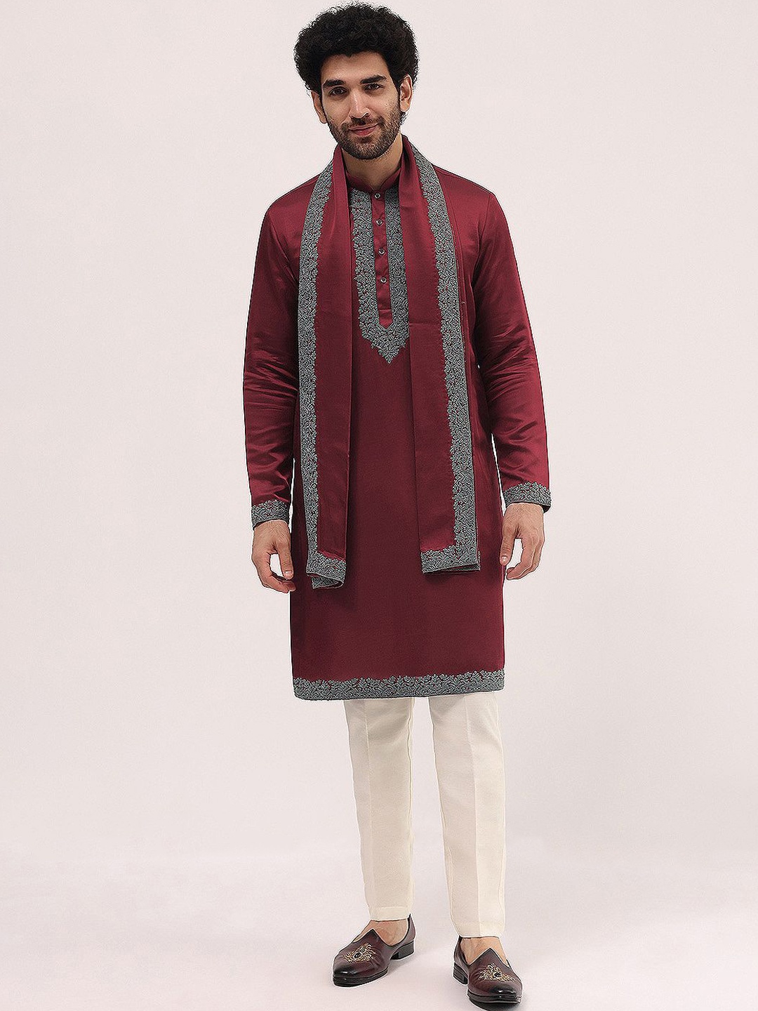 

KALKI Fashion Men Kurta Sets, Red