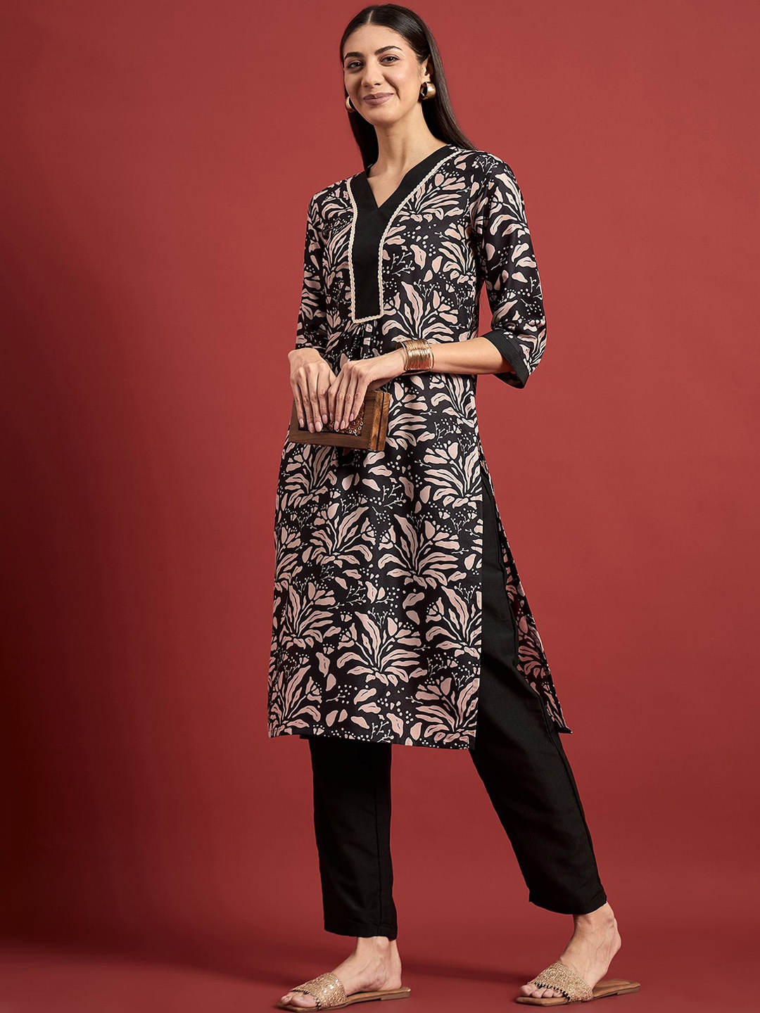 

all about you Women Floral Printed Regular Kurta with Trousers, Black