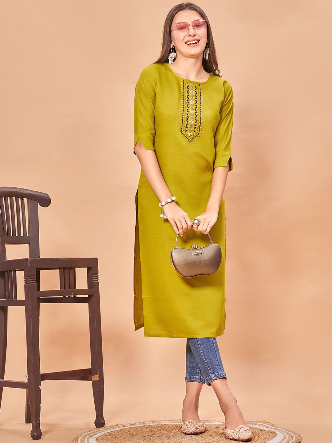 

FORKEY Women Keyhole Neck Thread Work Floral Kurta, Yellow