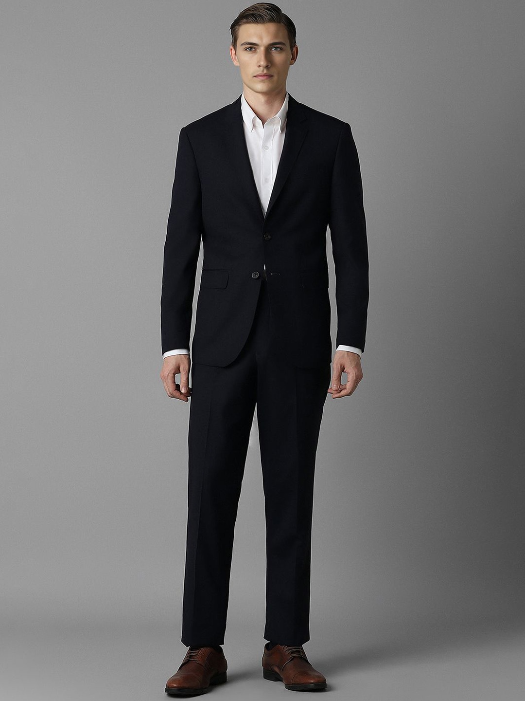 

Luxure by Louis Philippe Slim-Fit Single-Breasted Two-Piece Men Formal Suit, Black