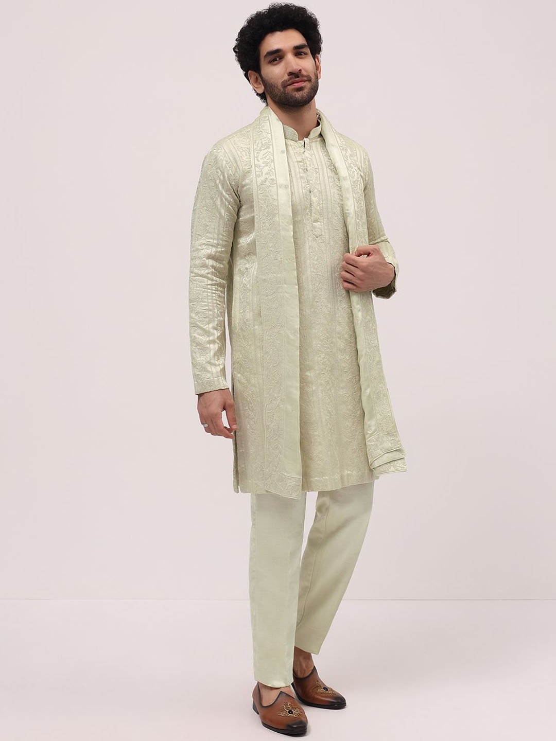 

KALKI Fashion Men Floral Embroidered Regular Thread Work Kurta with Trousers & With Dupatta, Green
