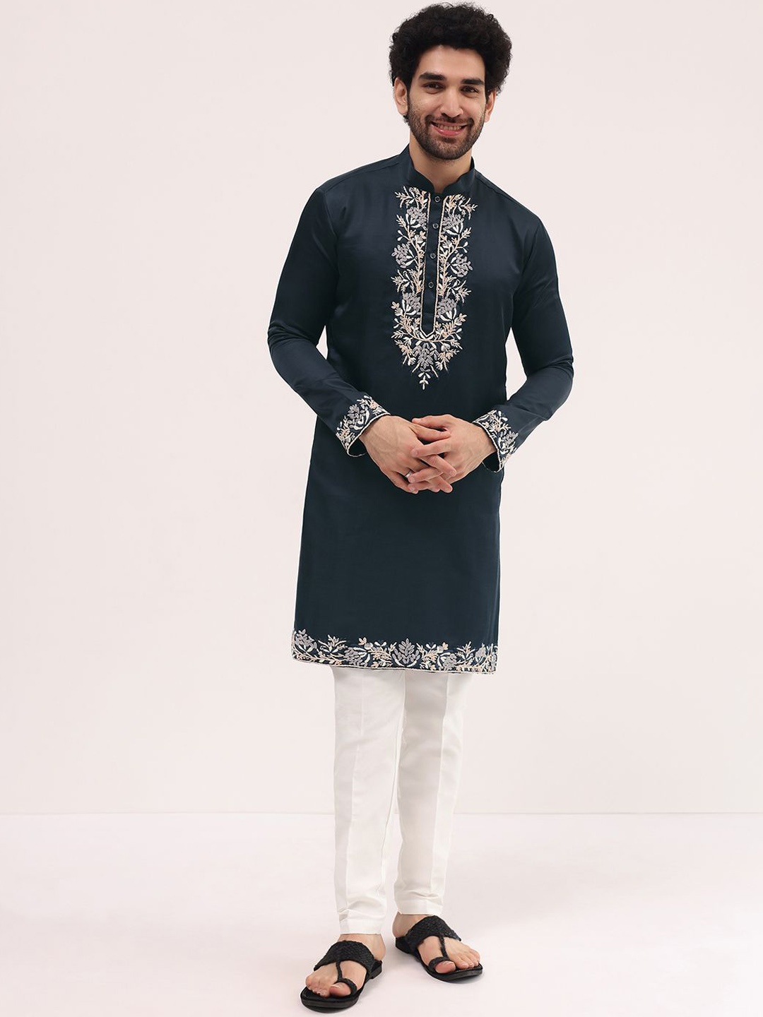 

KALKI Fashion Men Floral Embroidered Regular Thread Work Linen Kurta with Trousers, Blue