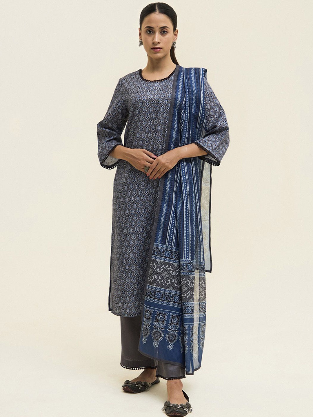 

Jaipur Kurti Handblock Printed Cotton Suit Set, Grey