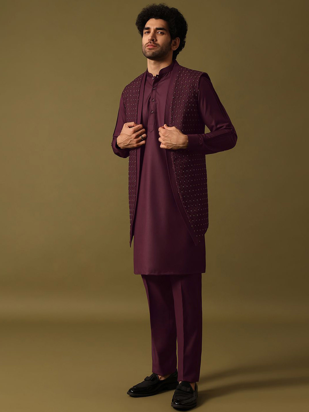 

KALKI Fashion Men Embroidered Regular Kurta with Pyjamas, Purple