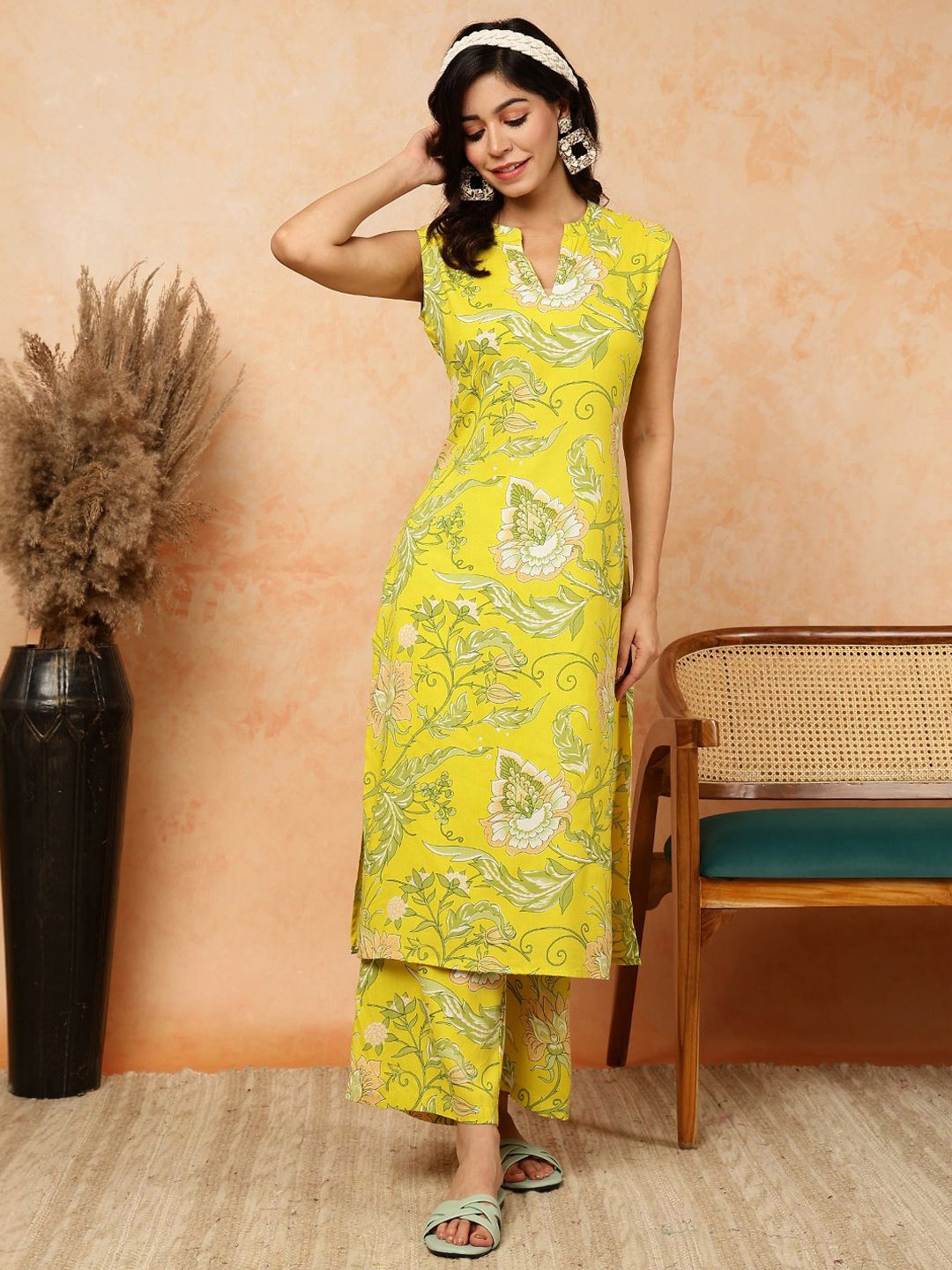 

GULMOHAR JAIPUR Women Floral Printed Regular Kurta with Palazzos, Yellow
