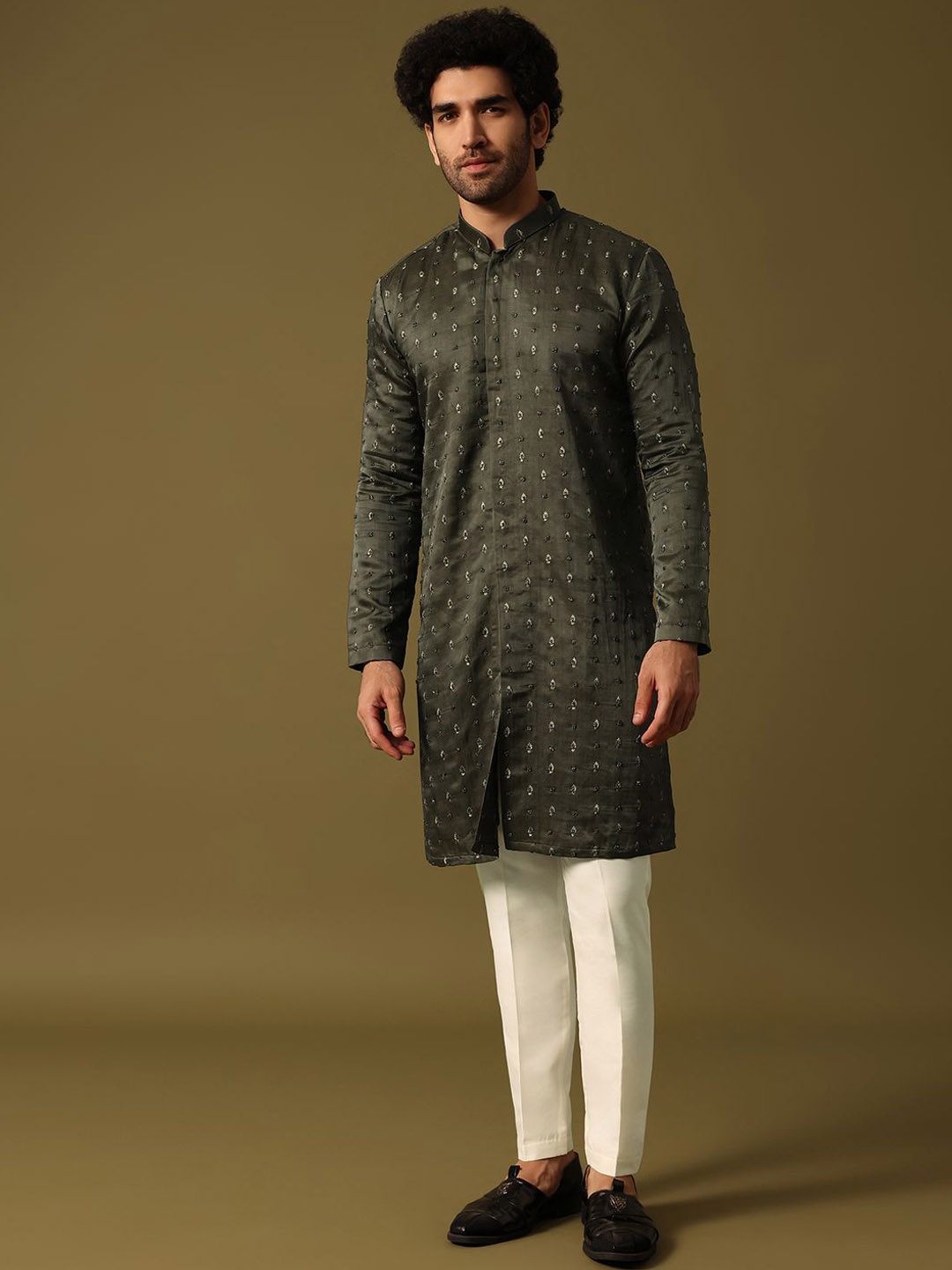 

KALKI Fashion Men Embroidered Regular Beads and Stones Kurta with Trousers, Green