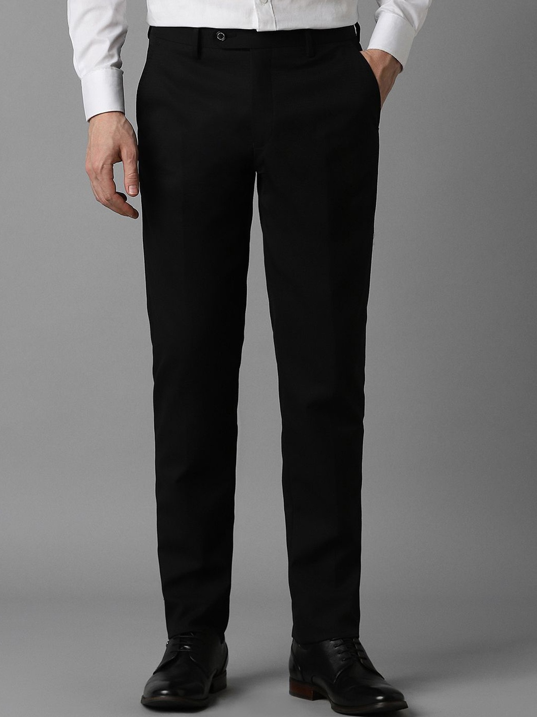 

Louis Philippe Men Slim Fit Formal Trousers, Black