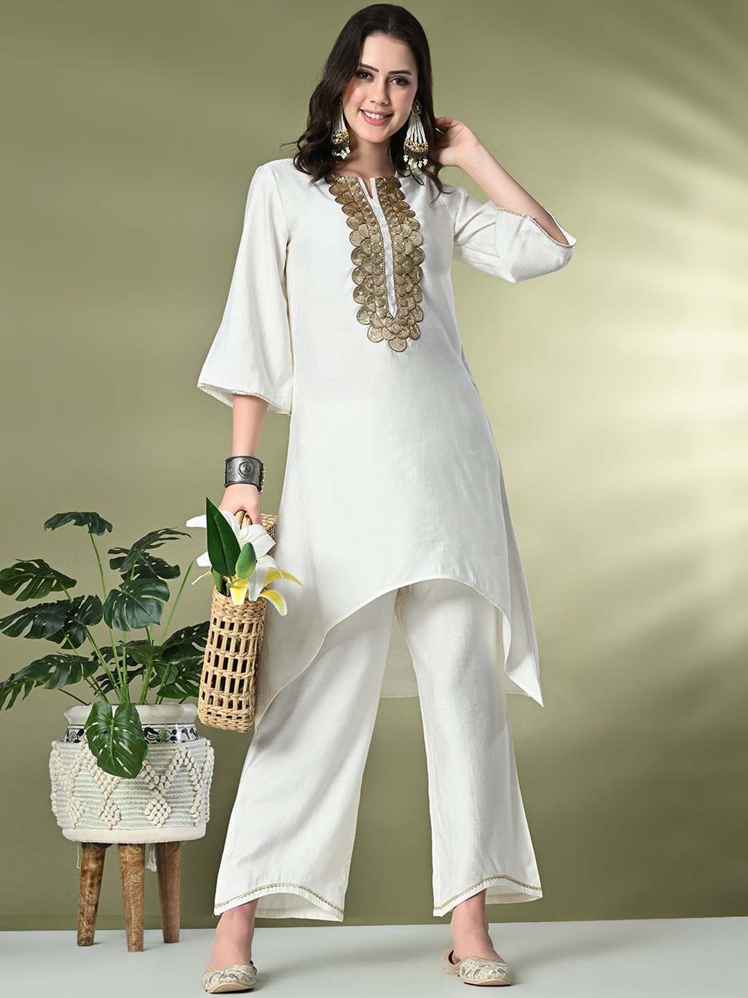 

Sangria Embroidered Regular Gotta Patti Kurta with Palazzos, White