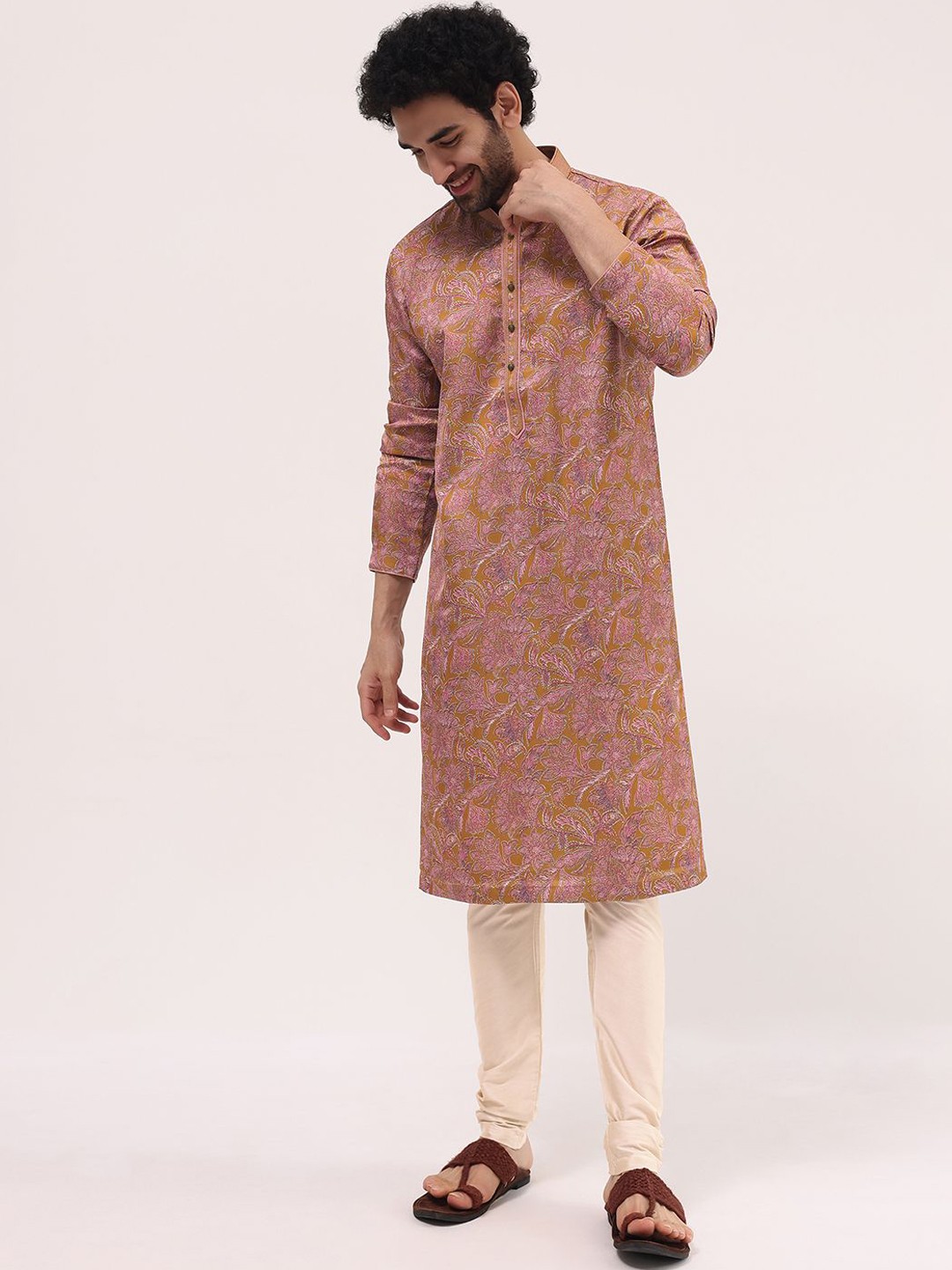 

KALKI Fashion Men Floral Printed Regular Kurta with Churidar, Yellow